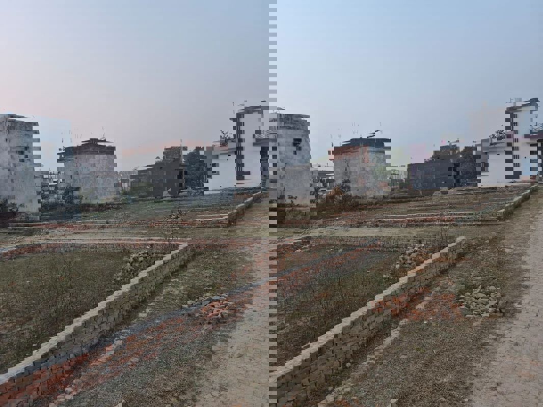 Plot For Sale in Kalli Paschim