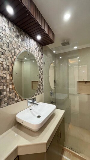 Bathroom in 3 BHK Builder Floor at BPTP Green Oaks, Sector 70a – for Sale
