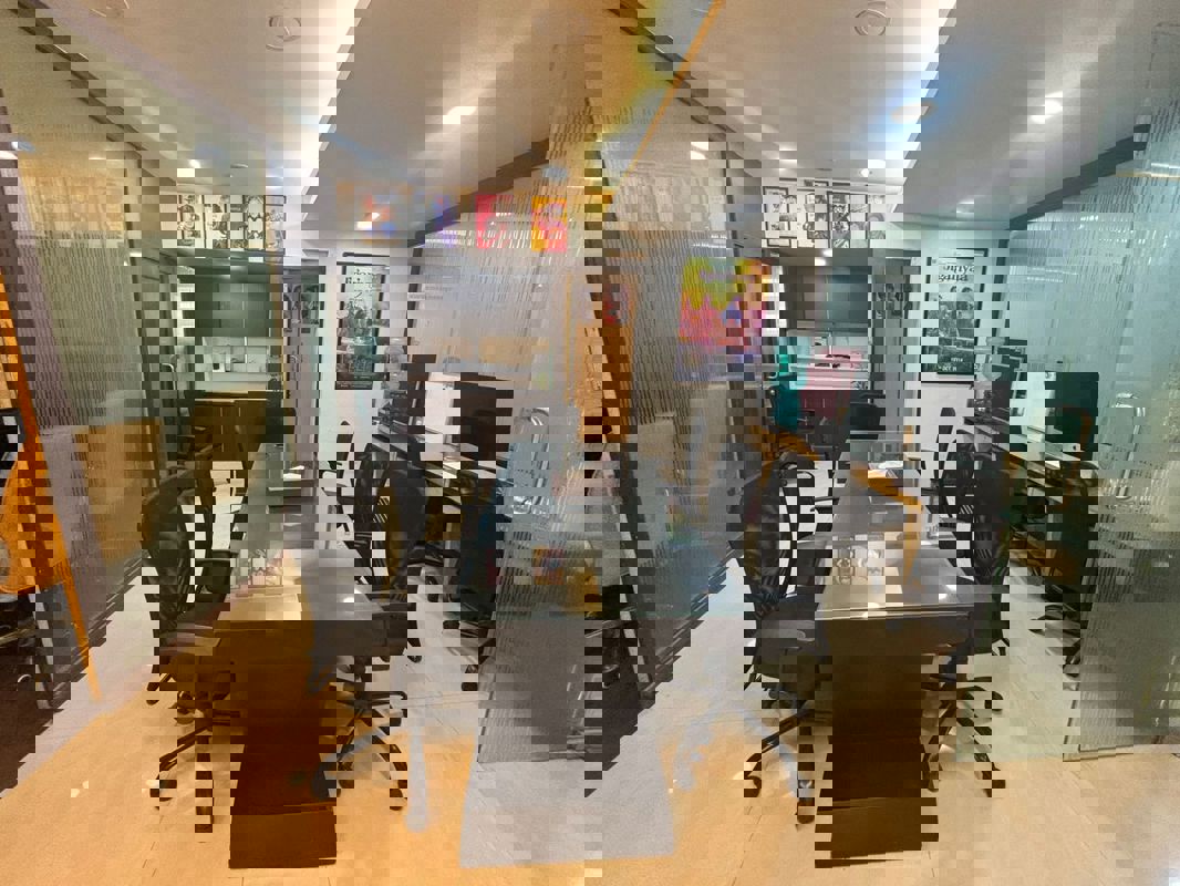 Office Space For Rent in Cosmos Plaza