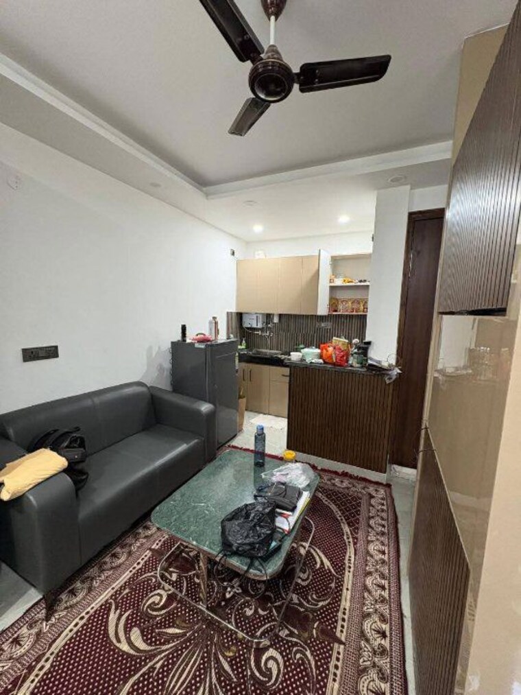 Living Room, greenwood-city 1 RK 450 Sq.Ft. Builder Floor In Sector 40 Gurgaon 9856925