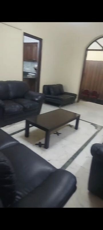 Living Room in 3 BHK Builder Floor at Dlf City Phase 3 – for Rent