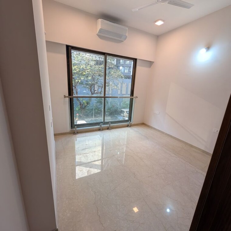 Room, bandra east 2 Bedroom 741 Sq.Ft. Apartment In Bandra East Mumbai 9861516