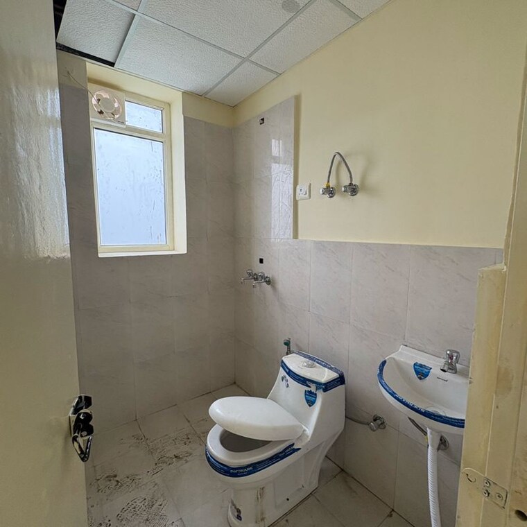 Bathroom, pyramid-altia 2.5 Bedroom 800 Sq.Ft. Apartment In Sector 70a Gurgaon 9861565