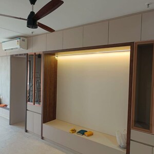 Room in 3 BHK Apartment at Powai – for Rent