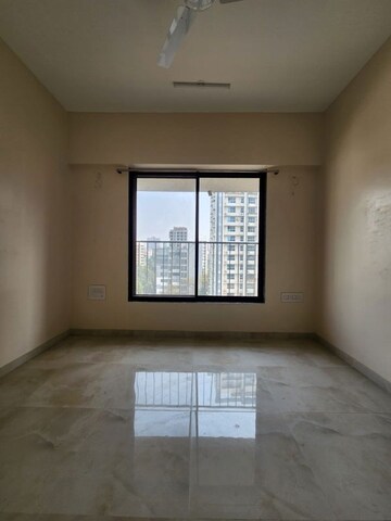 2 BHK Apartment For Sale in Je And Vee Om Trimurti, Malad East