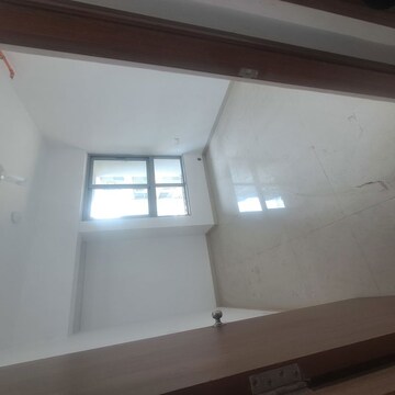 Room in 2 BHK Apartment at Kalpataru Immensa, Kolshet Road – for Sale