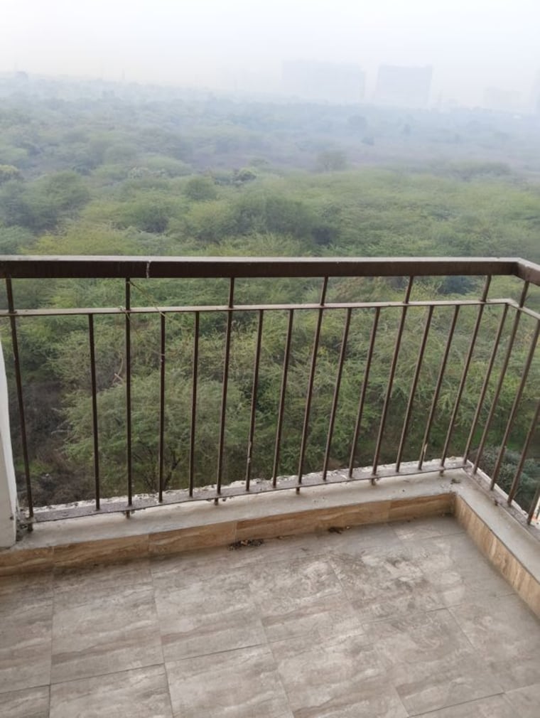 Balcony, amrapali-leisure-park 2.5 Bedroom 955 Sq.Ft. Apartment In Amrapali Leisure Valley Greater Noida 9861798