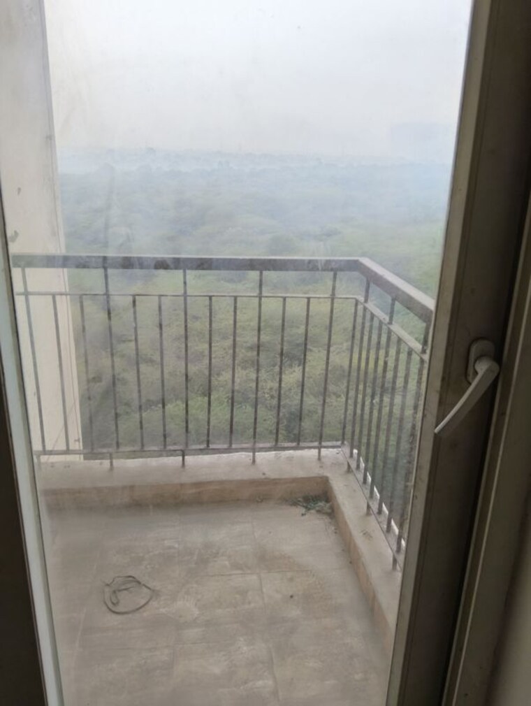 Balcony, amrapali-leisure-park 2.5 Bedroom 955 Sq.Ft. Apartment In Amrapali Leisure Valley Greater Noida 9861798