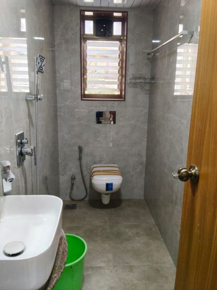Bathroom, bandra west 2 Bedroom 700 Sq.Ft. Apartment In Bandra West Mumbai 9861778