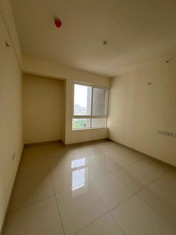 Room in 4 BHK Apartment at Salarpuria Aqua Vista, Bannerghatta Road – for Sale