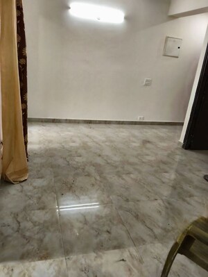 Room in 3 BHK Apartment at Amrapali Leisure Park, Amrapali Leisure Valley – for Rent