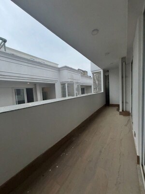 Balcony in 4 BHK Apartment at DLF The Grove, Sector 54 – for Rent