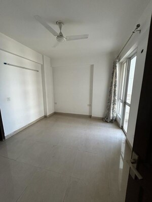 2 BHK Apartment For Rent in Urbtech Hilston, Sector 79