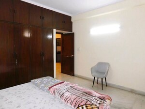 Bedroom in 3 BHK Apartment at Hauz Khas – for Rent