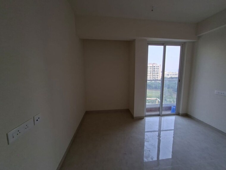 Living Room, pokhran road no one 2 Bedroom 700 Sq.Ft. Apartment In Pokhran Road No One Thane 9862180