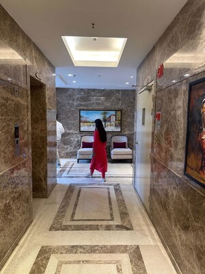 Building Lobby in 3 BHK Apartment at DLF The Skycourt, Sector 86 – for Rent