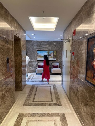 Building Lobby in 3 BHK Apartment at DLF The Skycourt, Sector 86 – for Rent