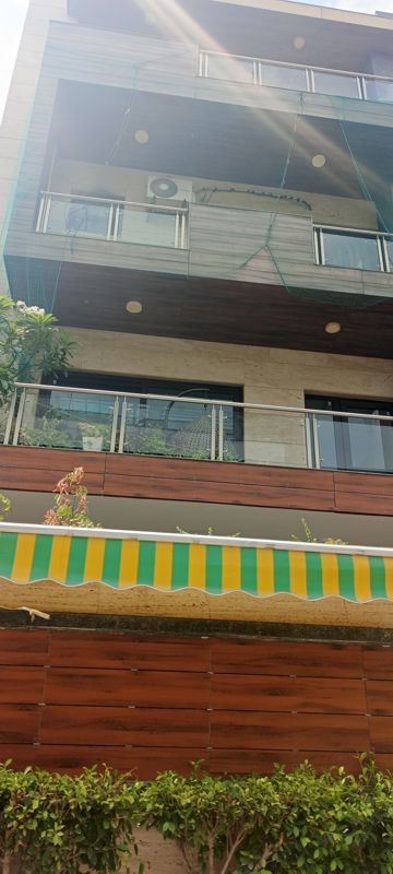 6+ BHK Builder Floor For Sale in Sector 22