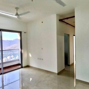Room in 1 BHK Apartment at Sheth Avante, Mumbai Central Suburbs – for Rent