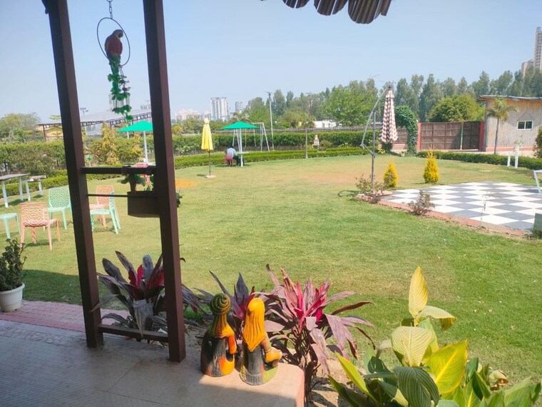 Garden, noida greater noida expressway  2000 Sq.Yd. Plot In Noida Greater Noida Expressway Noida 9862448
