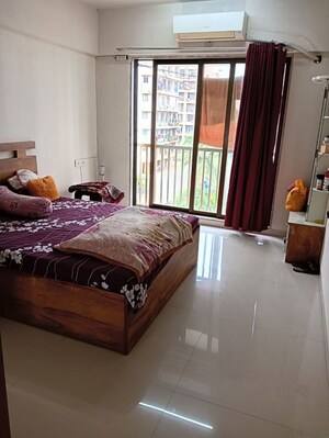 Bedroom in 2 BHK Apartment at Andheri West – for Rent