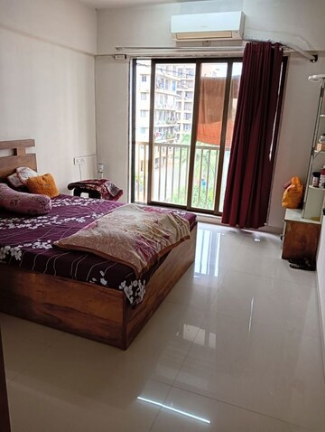 Bedroom in 2 BHK Apartment at Andheri West – for Rent