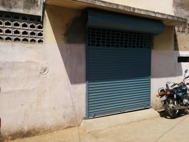 Exterior View, vadapalani Commercial Warehouse 1350 Sq.Ft. In Vadapalani Chennai 9854841