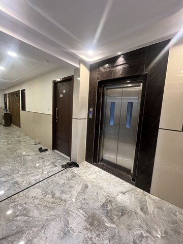 Lift in 1 BHK Apartment at Satyam Gulmohar Park, Taloja Sector 26 – for Rent