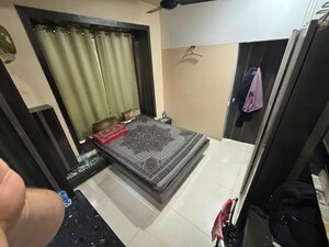 Master Bedroom in 2 BHK Apartment at Sion West – for Rent