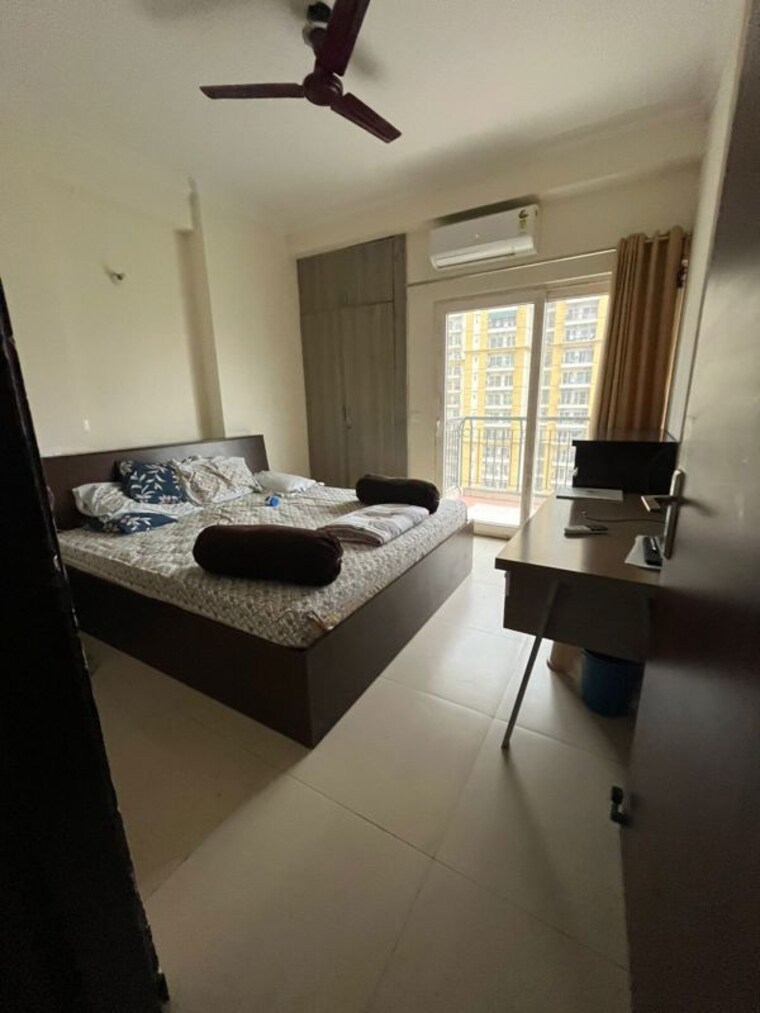 Master Bedroom, mahagun-mirabella 2 Bedroom 847 Sq.Ft. Apartment In Sector 79 Noida 9862527