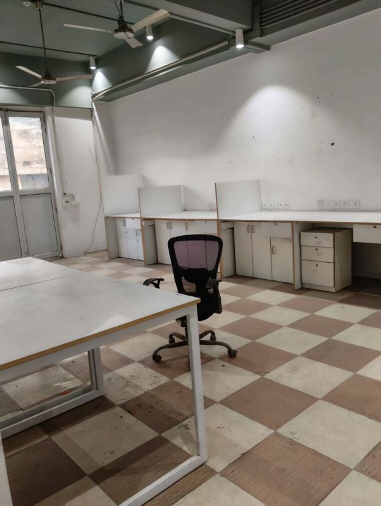 Team Area, naraina industrial area phase 1 Commercial Office Space 1500 Sq.Ft. In Naraina Industrial Area Phase 1 Delhi 9862438
