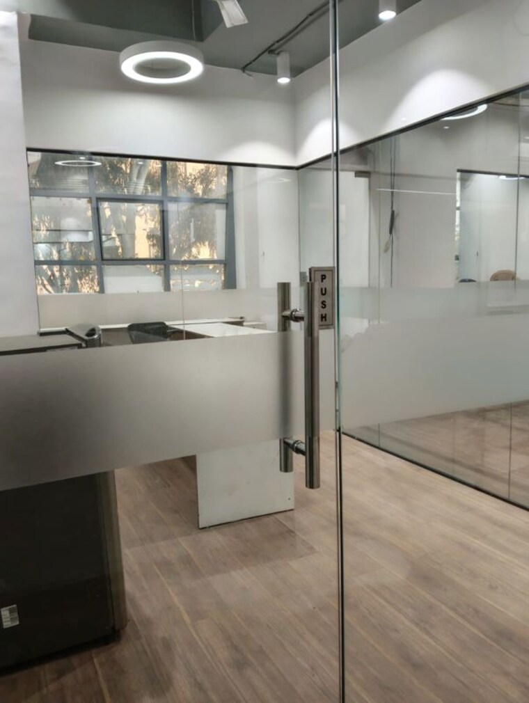 Room, naraina industrial area phase 1 Commercial Office Space 1500 Sq.Ft. In Naraina Industrial Area Phase 1 Delhi 9862438