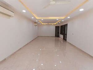 Room in Studio Apartment at Defence Colony – for Rent