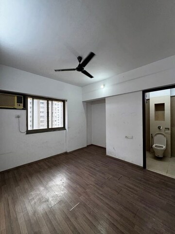 Room in 3 BHK Apartment at Lodha Splendora, Ghodbunder Road – for Rent