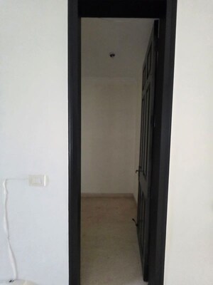 3 BHK Apartment For Rent in Mahagun Mirabella, Sector 79