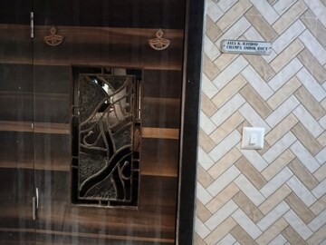 Furnished Amenities in 1 BHK Apartment at Mahalaxmi Racecourse – for Rent