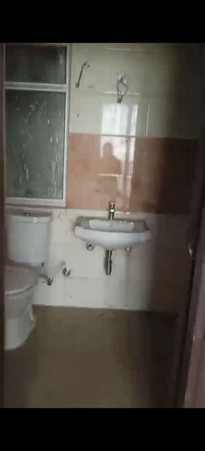 Bathroom in 2 BHK Apartment at Amrapali Riverview, Amrapali Leisure Valley – for Sale