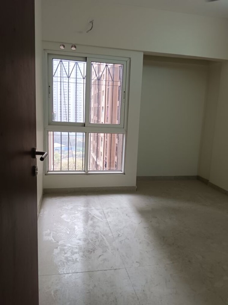 Room, dosti-west-county 2 Bedroom 713 Sq.Ft. Apartment In Balkum Pada Thane 9862669