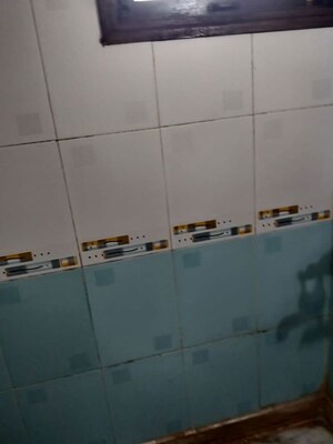 Furnished Amenities in 3.5 BHK Apartment at Dwarka – for Rent