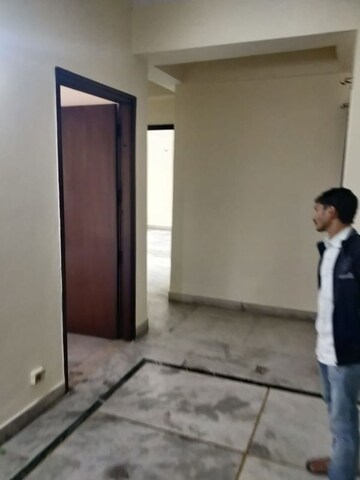 Room in 3.5 BHK Apartment at Dwarka – for Rent