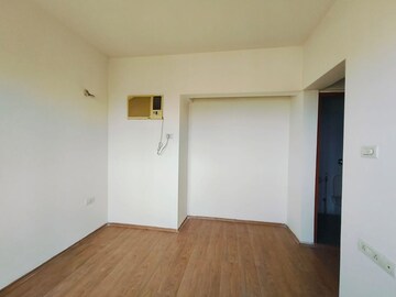 Room in 2.5 BHK Apartment at Lodha Palava - Casa Bella, Dombivli East – for Sale