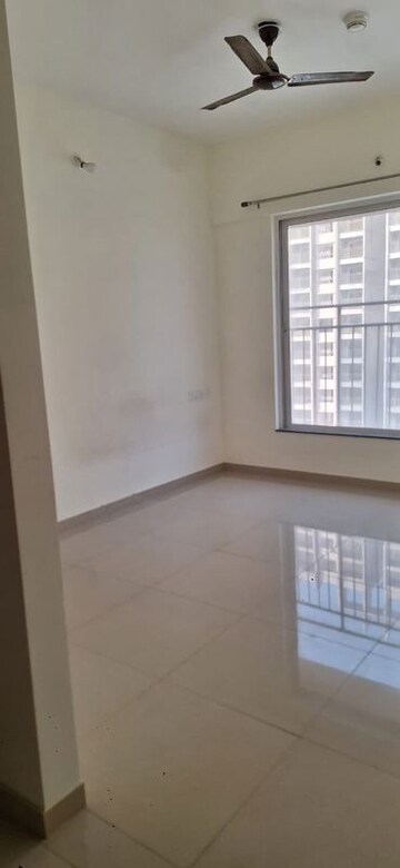 Room in 2 BHK Apartment at Kolte Patil Life Republic, Hinjewadi – for Rent