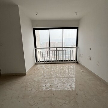Room in 2 BHK Apartment at Dynamix Divum, Riddhi Gardens – for Rent