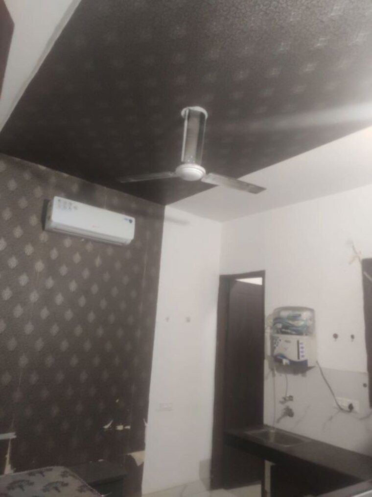 Team Area, vip road 1 RK 900 Sq.Ft. Apartment In Vip Road Zirakpur 9862700