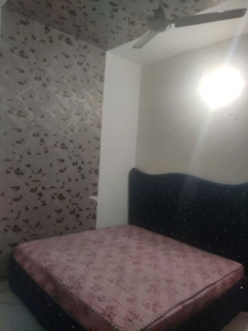 Room in 1 RK Apartment at Vip Road – for Rent