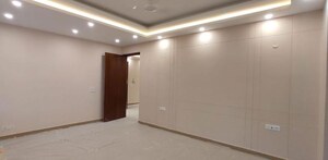Room in 5 BHK Builder Floor at New Industrial Township – for Sale