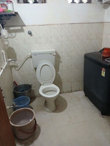 Bathroom in 1 BHK Apartment at Merces – for Rent