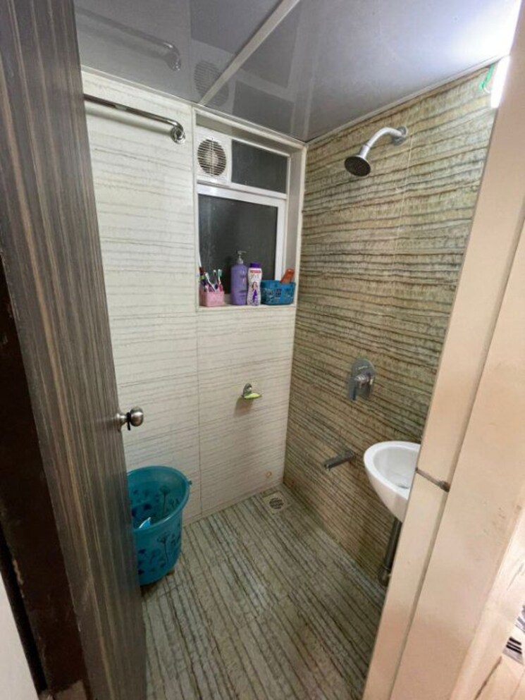 Bathroom, chandiwala-pearl-harmony 2 Bedroom 475 Sq.Ft. Apartment In Andheri West Mumbai 9800942