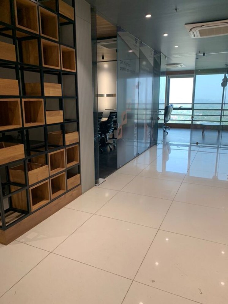 Room, true-westgate Commercial Office Space 1750 Sq.Ft. In Makarba Ahmedabad 9862714