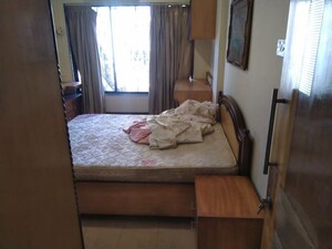 Bedroom in 2 BHK Apartment at Bandra West – for Rent